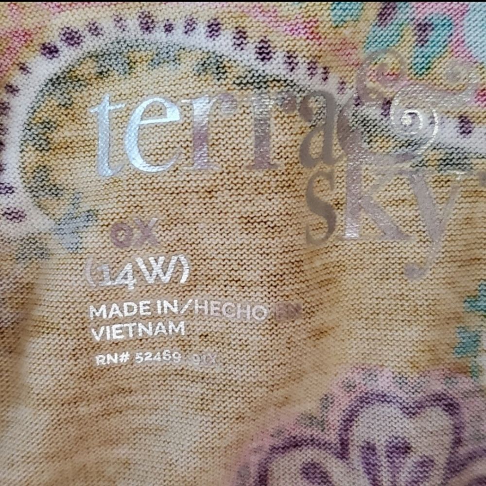 EUC Terra & Sky Yellow Print 3/4 Sleeve Stretchy Scoop Neck Tee Sz 14W - Picture 3 of 3